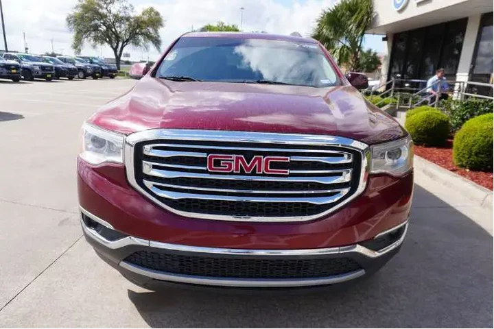 $9988 : GMC Acadia 2017 SLE-2 4dr SU image 2
