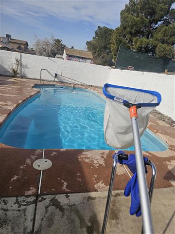 Pool service image 1