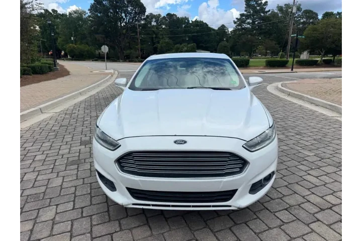 $5500 : 2013 Fusion SE image 5