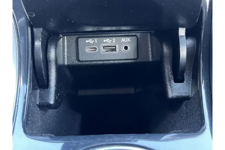 $27998 : Nissan Maxima 2021 3.5 SR 4d image 10