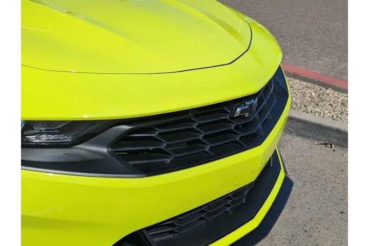 Chevrolet Camaro 2019 LT 2dr image 4