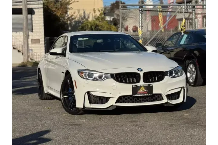 2017 BMW M42017 BMW M4 image 5