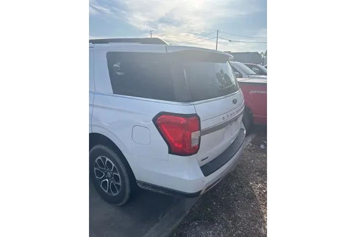 $39670 : Ford Expedition 2024 4x2 XLT image 6