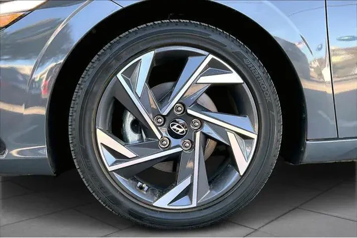 $25699 : Hyundai ELANTRA Hybrid 2025 image 8