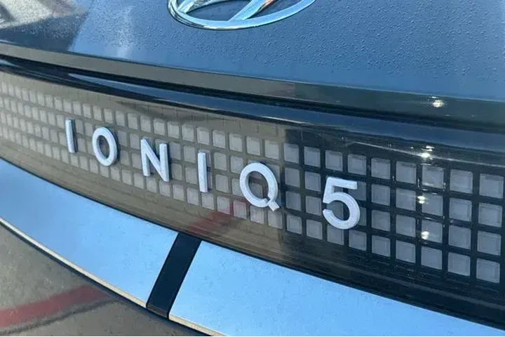 $31991 : Hyundai IONIQ 5 2024 Limited image 5