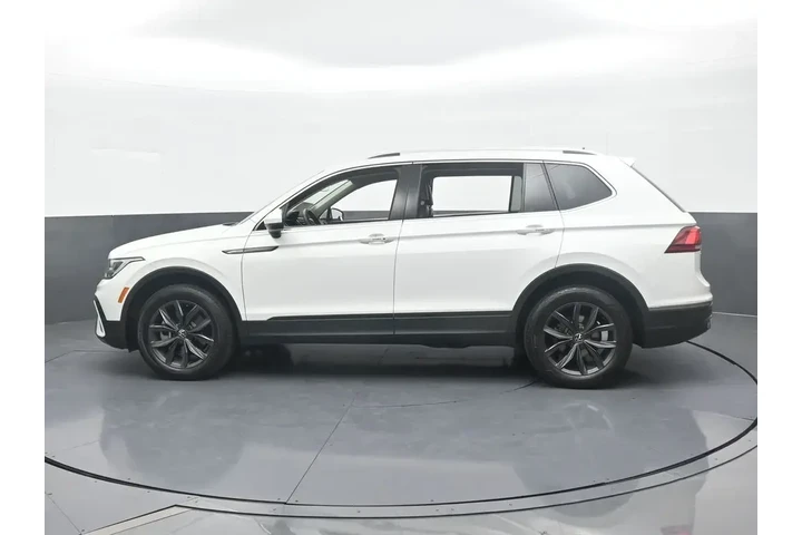 $17991 : Volkswagen Tiguan 2022 SE 4d image 3