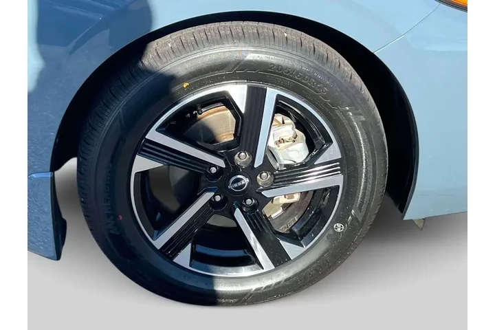 $17465 : Nissan Sentra 2025 SV 4dr Se image 9