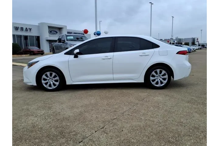 $18988 : Toyota Corolla 2022 LE 4dr S image 2