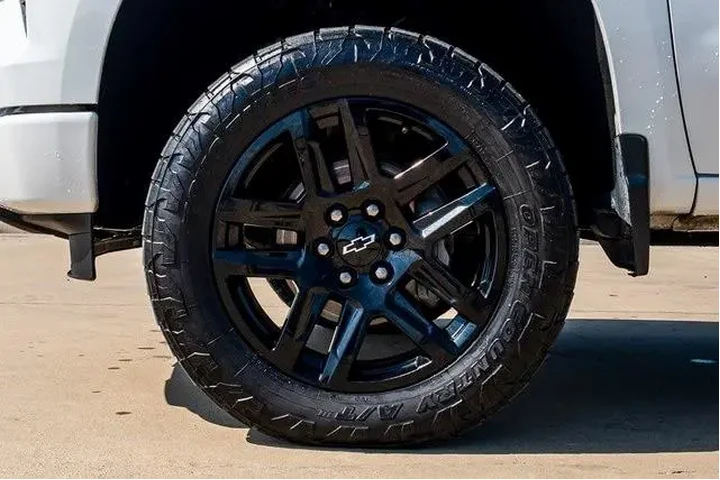 $38178 : Chevrolet Silverado 1500 202 image 6