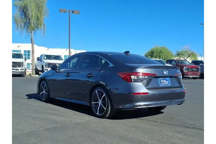 $25477 : Honda Civic 2022 Touring 4dr image 4