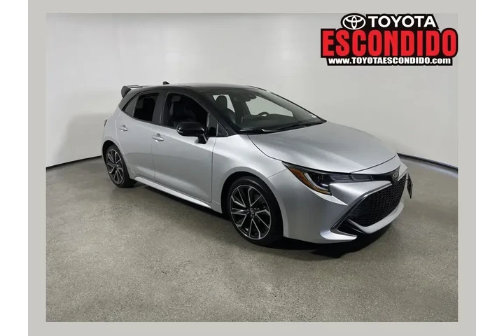 $17998 : Toyota Corolla Hatchback 202 image 1