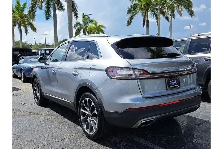 $30990 : Lincoln Nautilus 2022 Reserv image 4