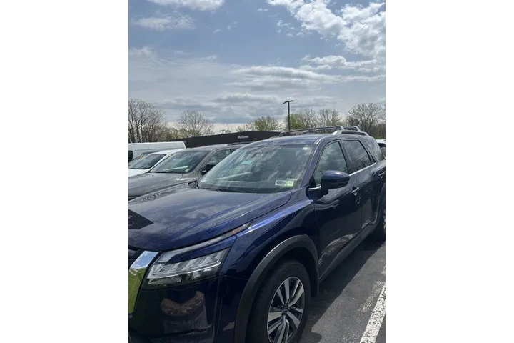 $35990 : Nissan Pathfinder 2024 AWD S image 5