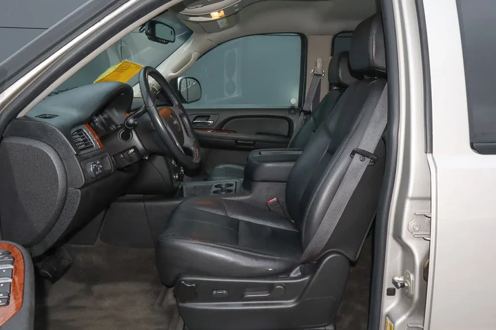 $12949 : 2008 Yukon XL SLT w/4SA image 7
