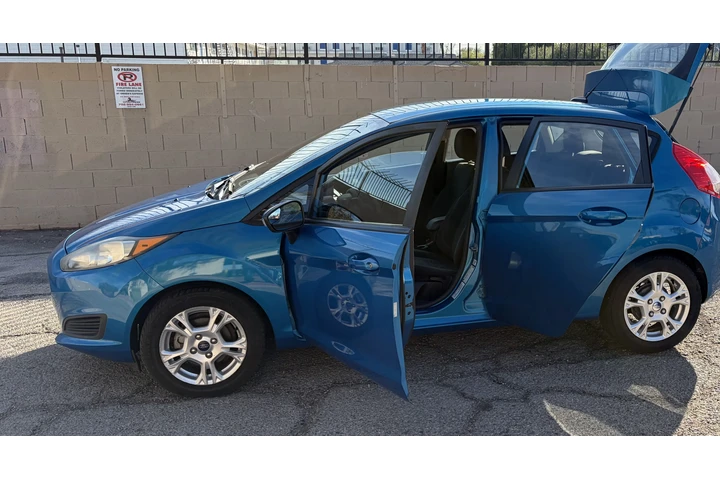 $6900 : En venta Ford fiesta, 2015 image 9