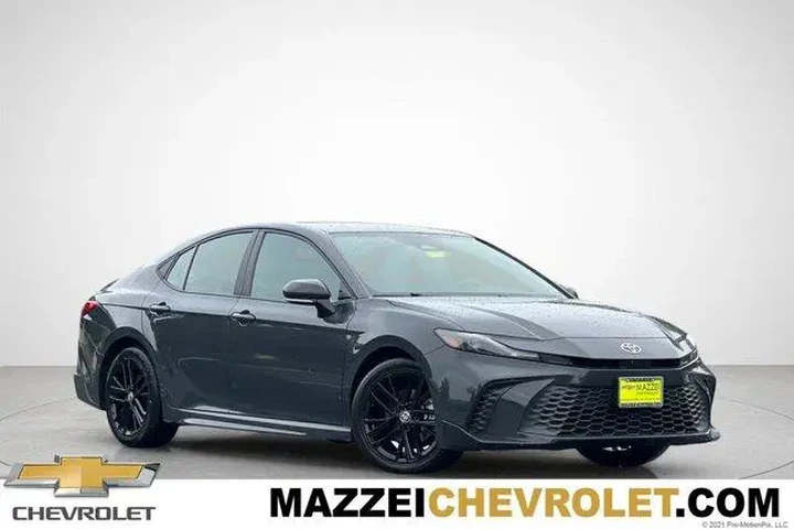 $28477 : Toyota Camry 2025 SE 4dr Sed image 1