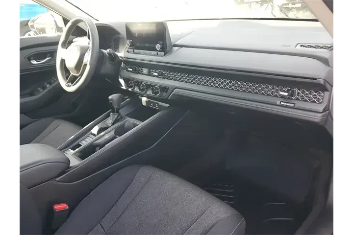$22990 : Honda Accord 2024 EX 4dr Sed image 10