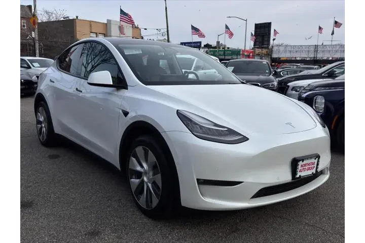 $13995 : Tesla Model Y 2021 AWD Long image 3