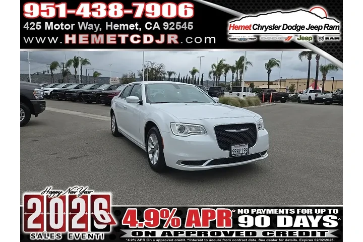 $28998 : Chrysler 300 2023 Touring 4d image 1