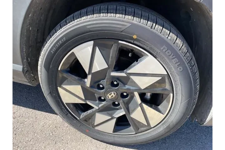 $19900 : Hyundai KONA 2025 SEL 4dr Cr image 5