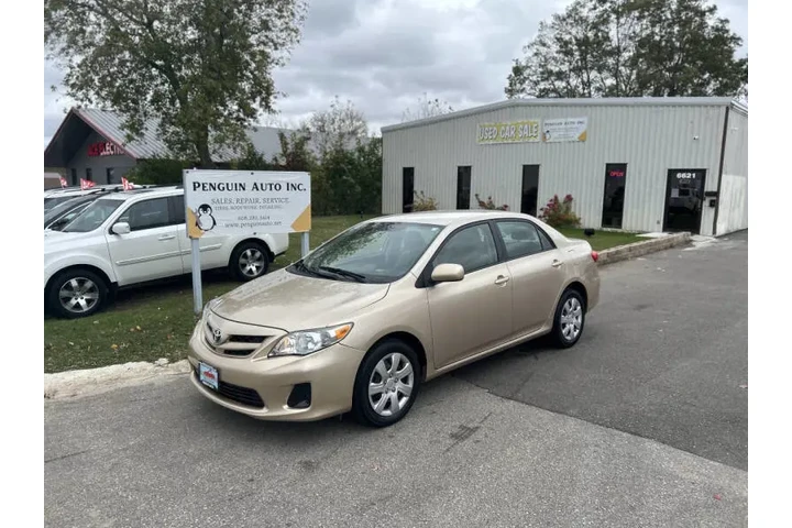 $7990 : 2012 Corolla LE image 1