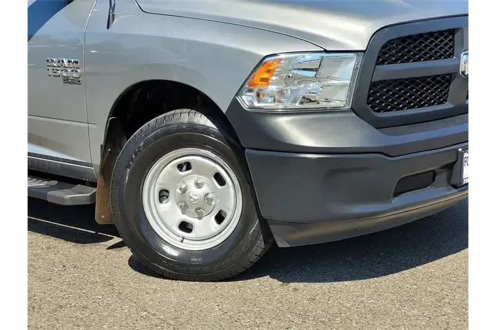 $28889 : Ram 1500 Classic 2023 4x4 Tr image 6