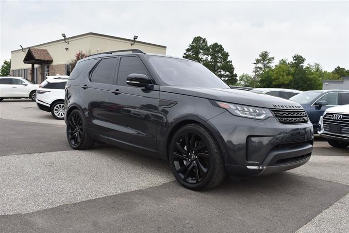 2018 Land Rover Discovery HSE image 2