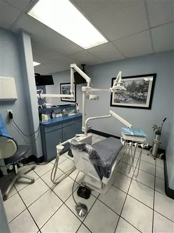 The Smile Square image 4