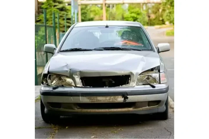 COMPRO CARRO CHOCADITO image 3