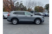 $27495 : Honda CR-V 2025 AWD LX 4dr S thumbnail