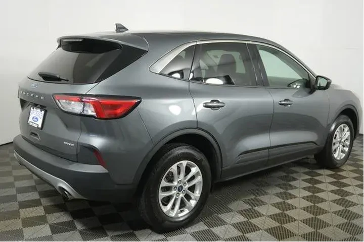 $21000 : Ford Escape 2022 AWD SE 4dr image 3