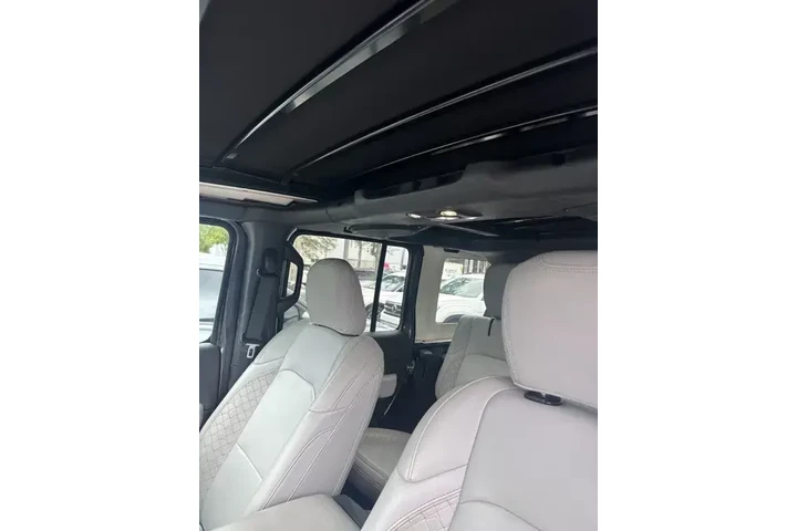 $32990 : Jeep Wrangler Unlimited 2021 image 5