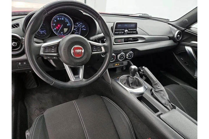 $16998 : FIAT 124 Spider 2018 Classic image 9