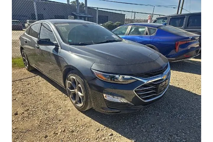 $14523 : Chevrolet Malibu 2020 LT 4dr image 4