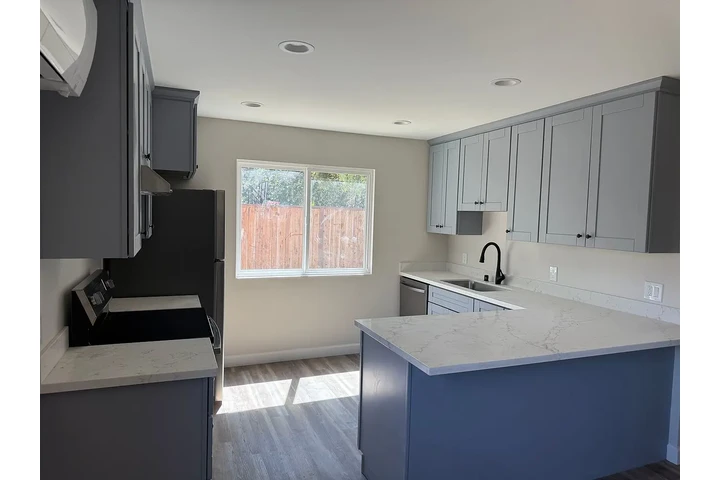 $900 : Brand new house with all new image 7