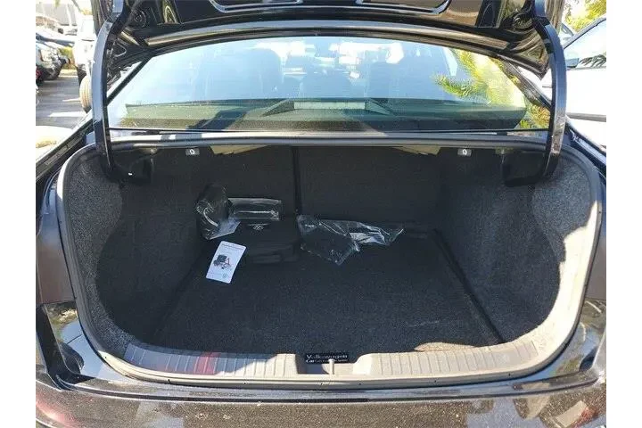 $20990 : Volkswagen Jetta 2024 SEL 4d image 9