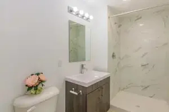 $2095 : Rental property with 2 bedro image 7