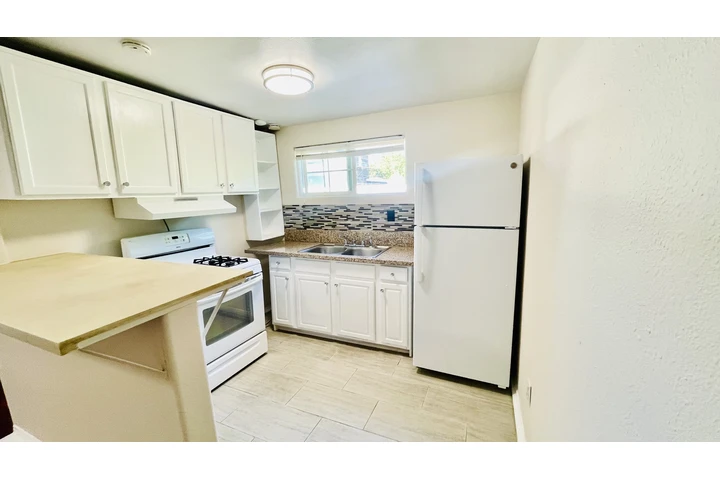 $1700 : APARTAMENTO ESTUDIO NORTHRIDGE image 3