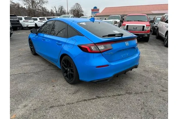 Honda Civic 2024 Sport 4dr H image 4
