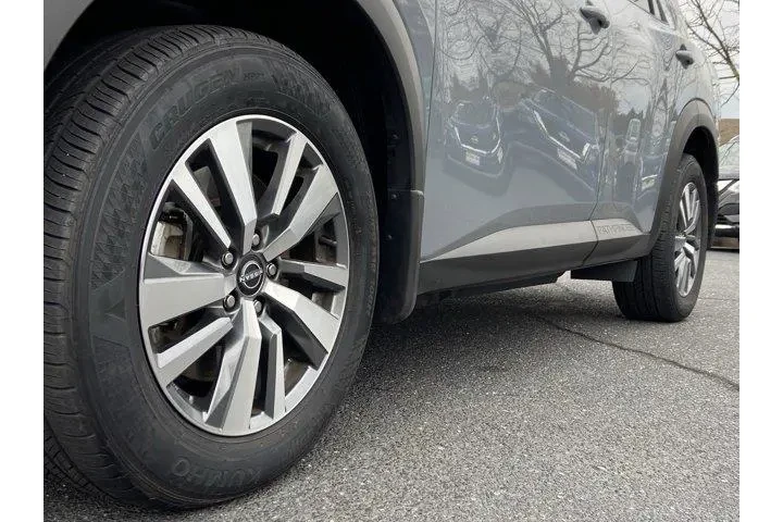 $30995 : Nissan Pathfinder 2024 AWD S image 9