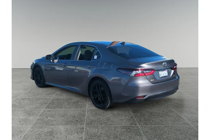 $17917 : Toyota Camry 2022 LE 4dr Sed image 3