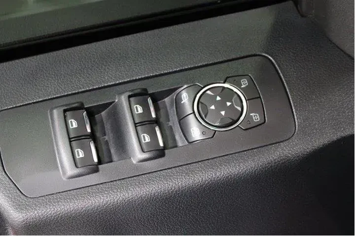 $34982 : Ford F-150 2015 4x4 Lariat 4 image 8