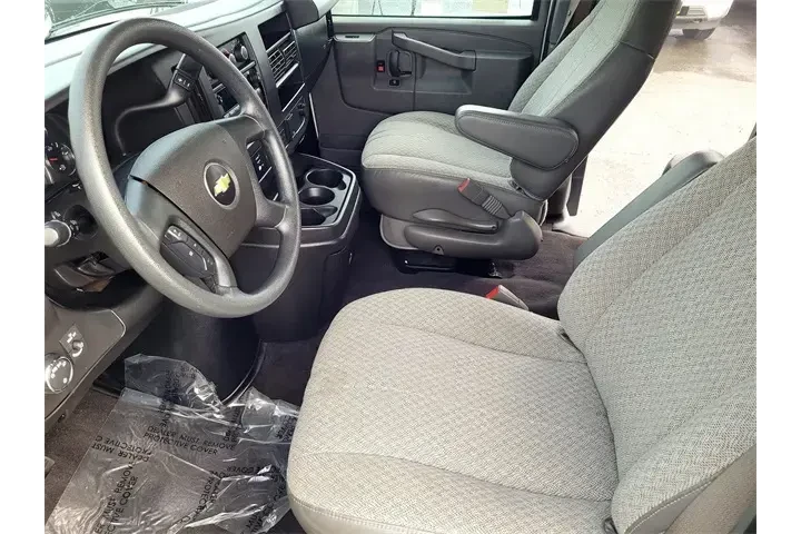 $28234 : Chevrolet Express 2020 LT 35 image 10