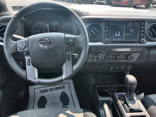 $42000 : PRE-OWNED 2023 TOYOTA TACOMA image 10