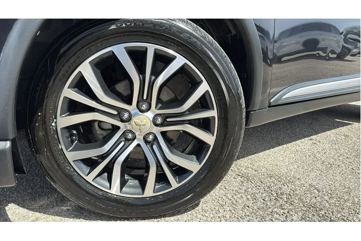 $8973 : Mitsubishi Outlander 2018 AW image 4