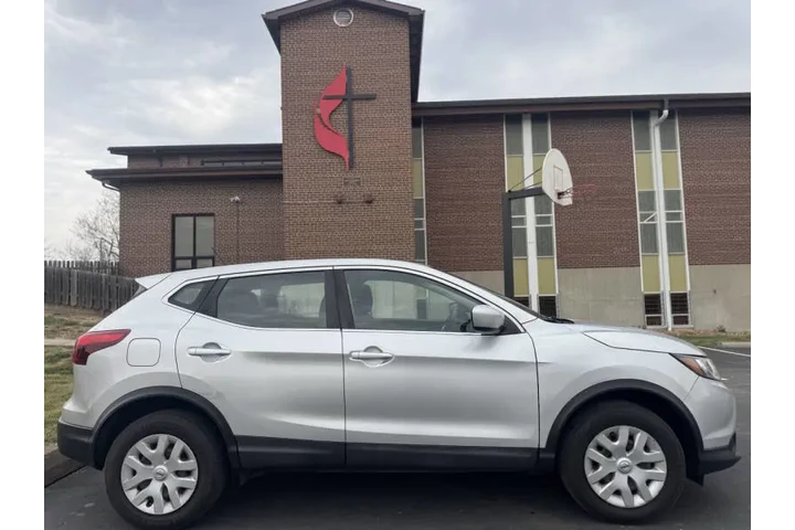 $9999 : 2019 Rogue Sport S image 5