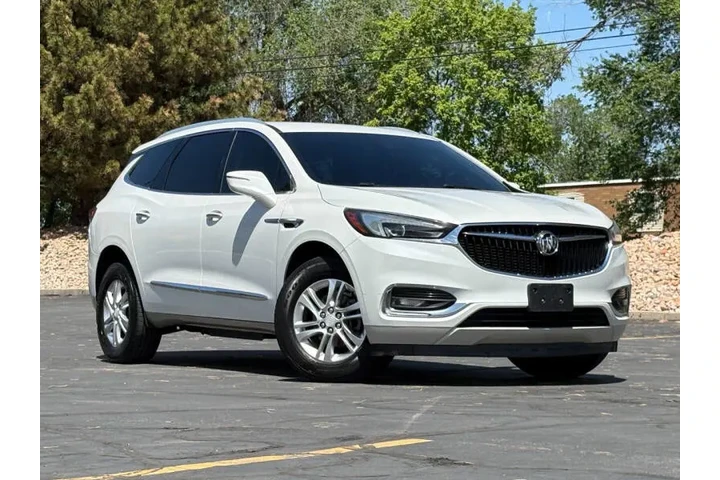$11900 : 2018 Enclave Essence image 1