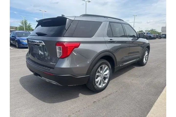 $28000 : Ford Explorer 2023 AWD XLT 4 image 3