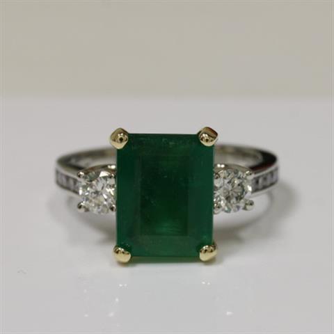 $9290 : real emerald engagement rings image 3