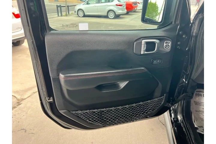 2020 Wrangler Unlimited Rubic image 10